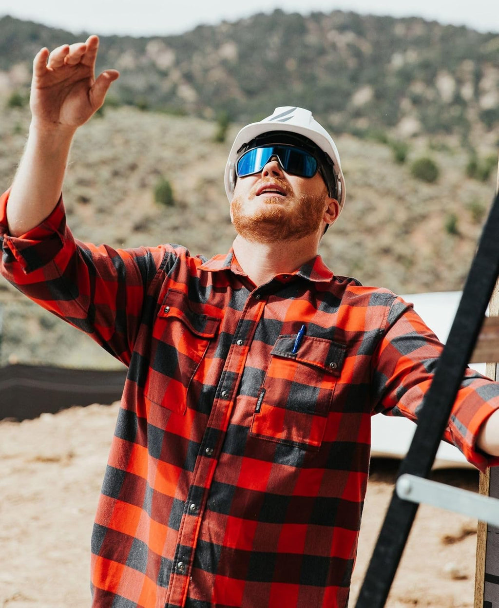 TRUEWERK Men's Tech Flannel - Durable Work Shirt with Snap Buttons